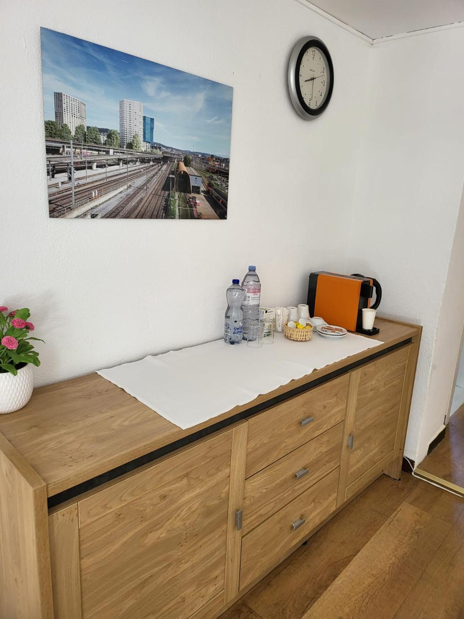 Bastis Central Guesthouse Lucerne City Esterno foto