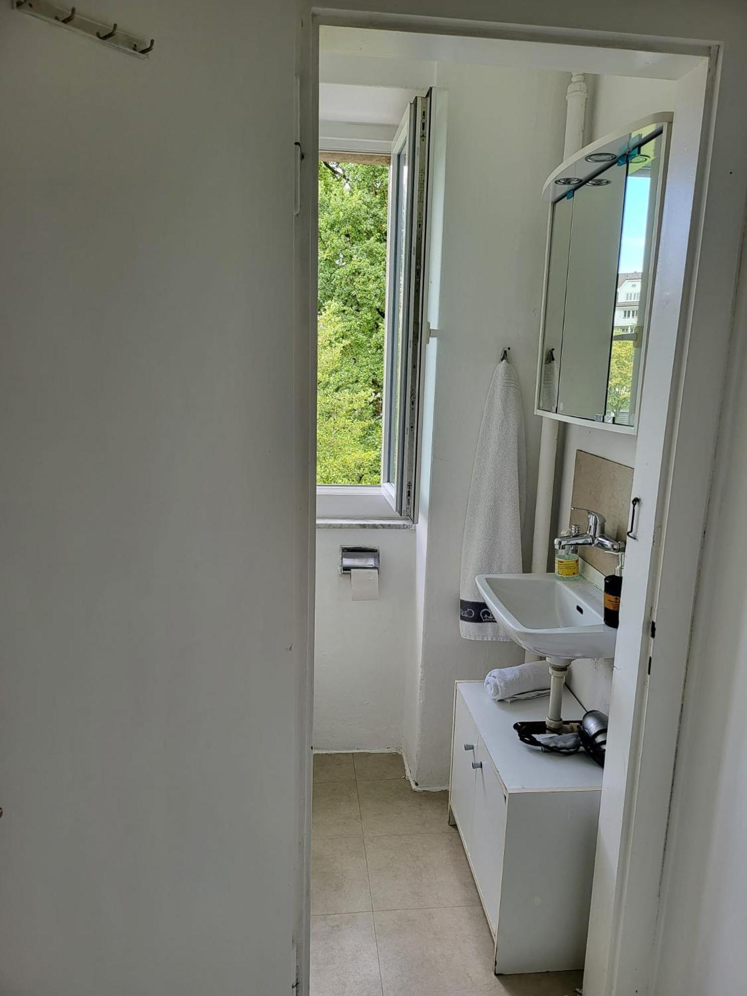 Bastis Central Guesthouse Lucerne City Esterno foto