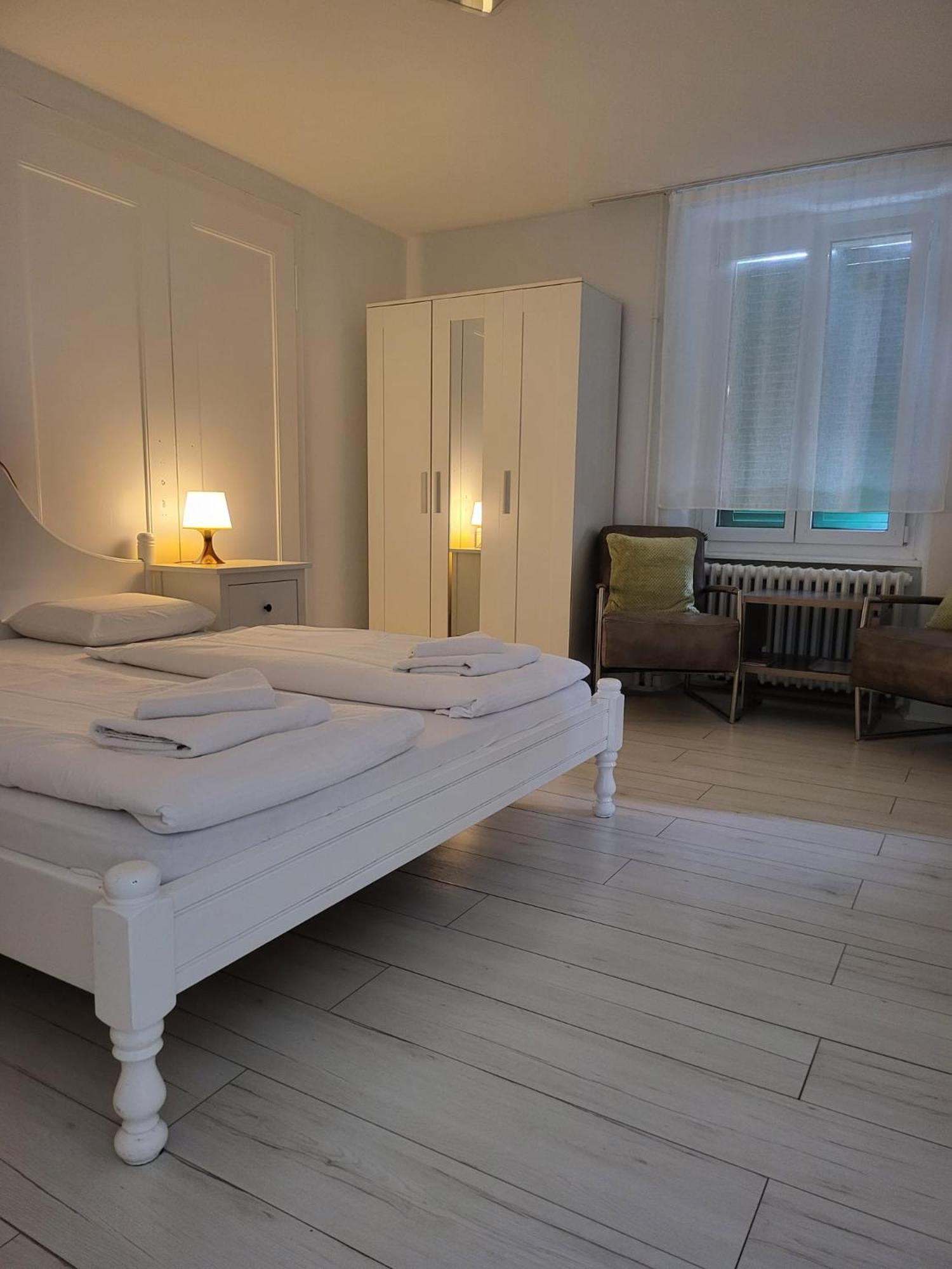 Bastis Central Guesthouse Lucerne City Esterno foto